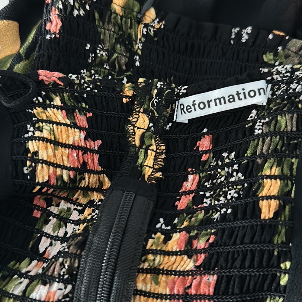 $148 REFORMATION Liza Shoulder Tie Top in Sicilia Lemon Floral Print - Picture 3 of 3